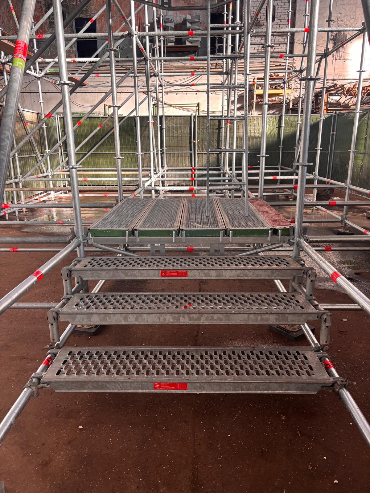 Sanierung Hangar in Puetnitz MacBook Pro von Jannis 3 - Gerüstbau Barth bei Stralsund // Dankert Gerüstbau Barth